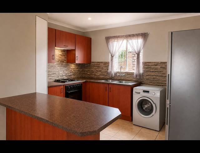 2 BEDROOM TOWNHOUSE FOR SALE IN ELARDUSPARK